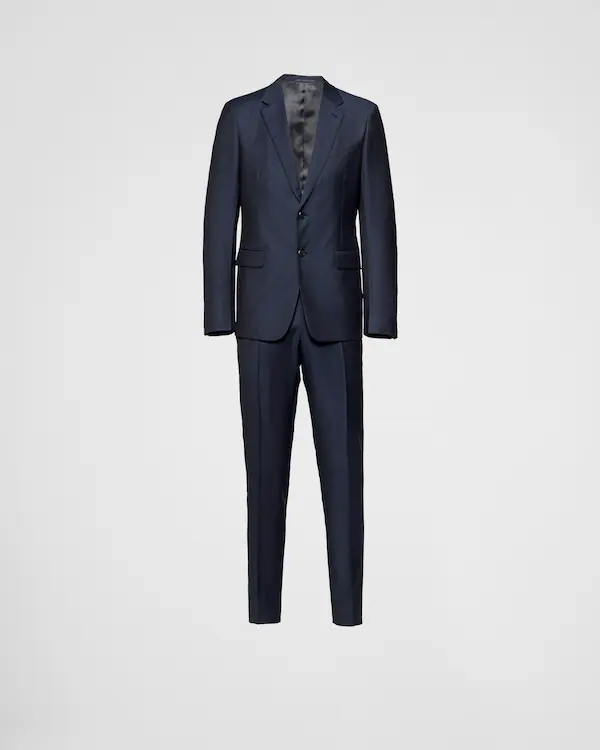 Traje de lana de corte recto