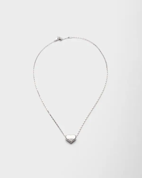 Collar de corazón nano de oro eterno en oro blanco con diamante cultivado en laboratorio