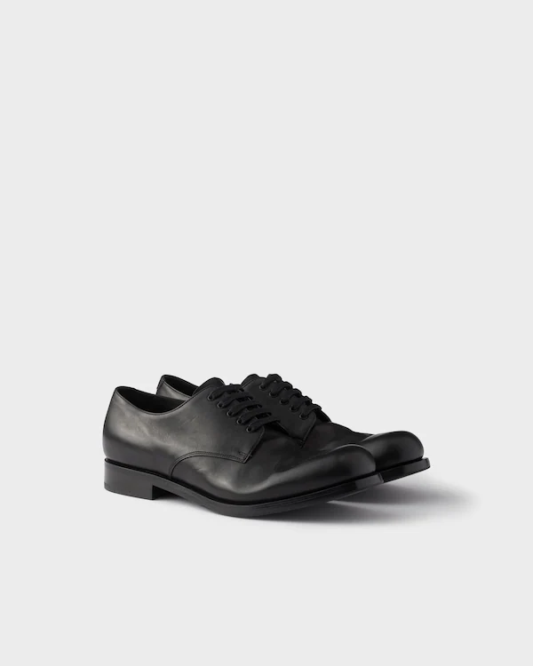 Zapatos derby de cuero envejecido con cordones