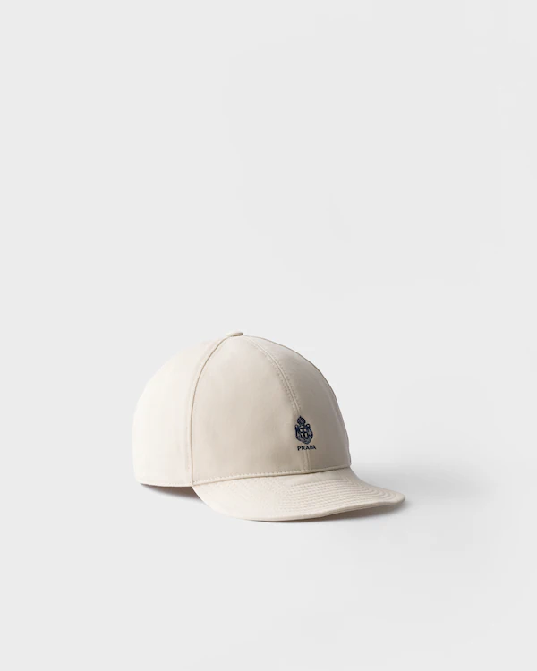 Gorra de béisbol de gabardina antigua