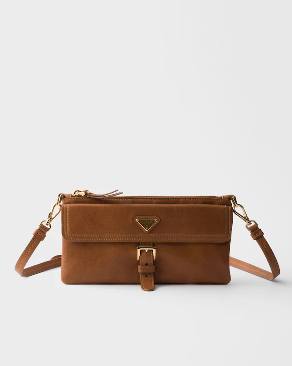 Billetera de cuero Nappa con correa para hombro