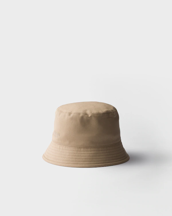 Sombrero de pico